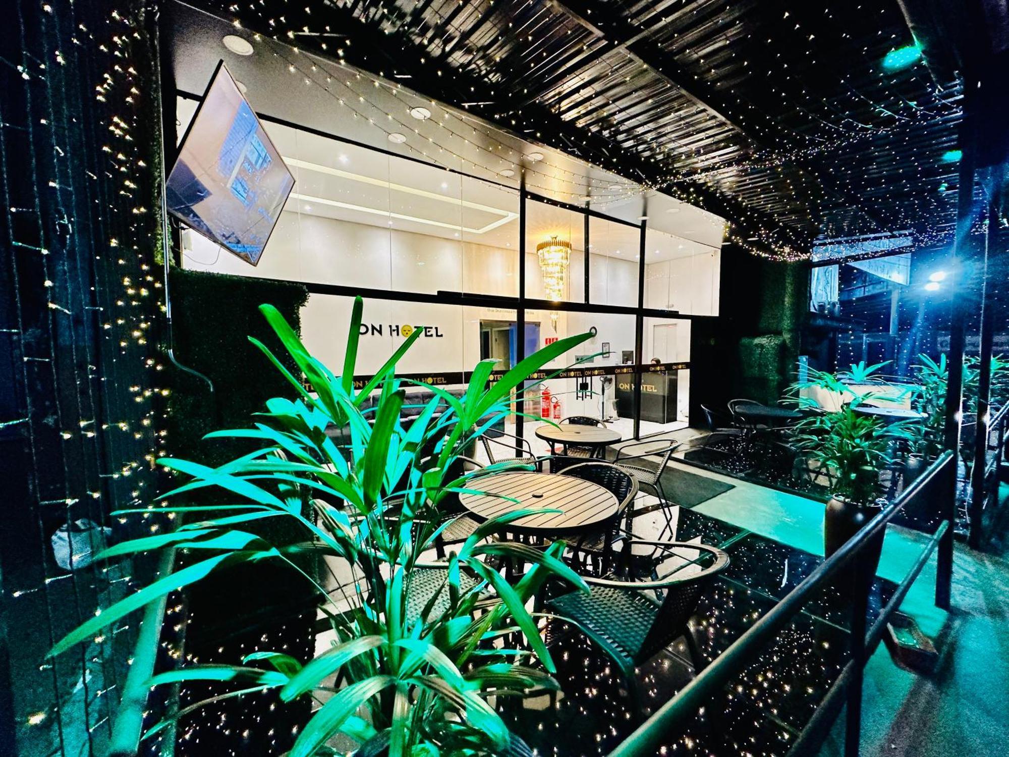 On Park Hotel E Estacionamento Traslado Guarulhos Exterior photo